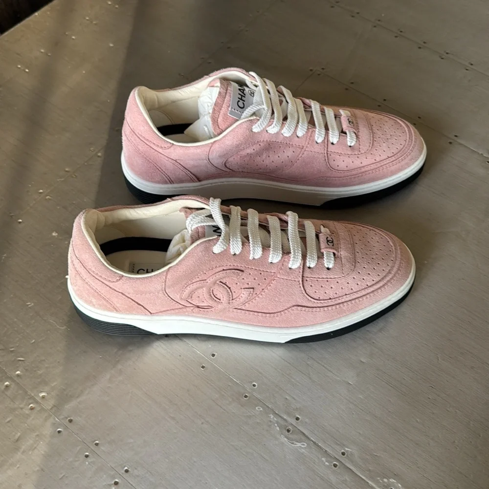 Chanel pink suede trainer sneaker flat s 38.5